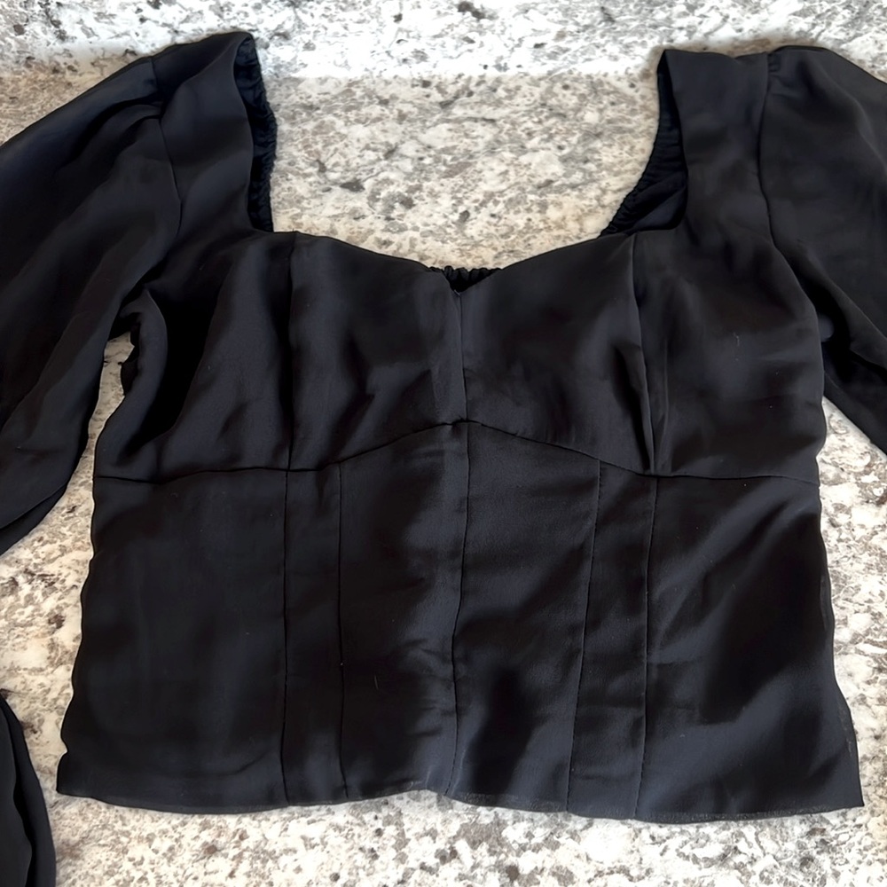 Abercrombie & fitch black crop blouse